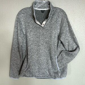 Eddie Bauer women’s knit sweater. Size:Medium Color:gray, black and white.